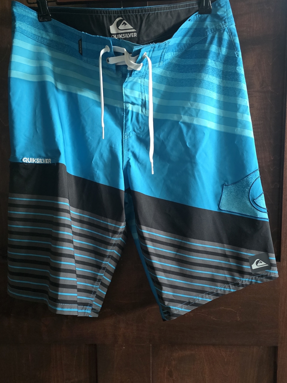 Quiksilver Men’s Teal & Black Stripe Boardshorts
